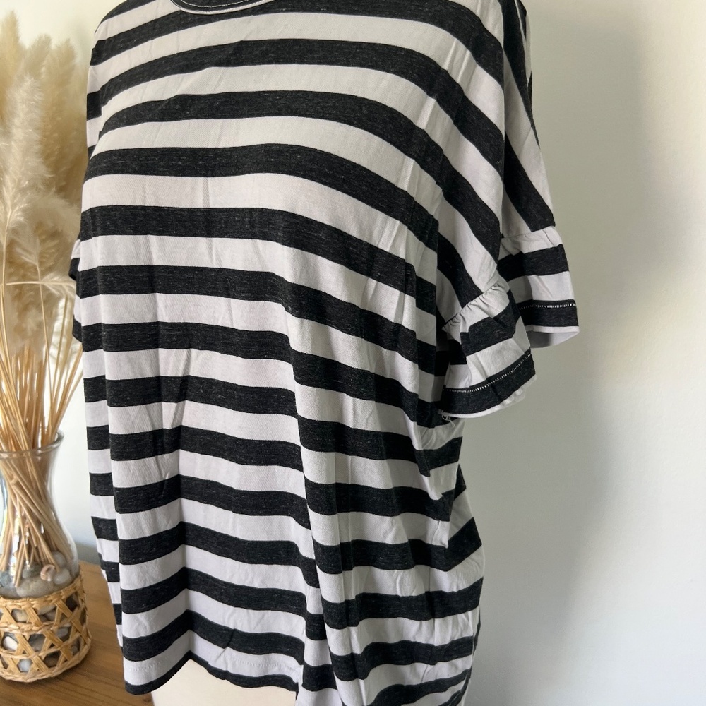the GREAT Striped tee shirt - Picture 2 of 6
